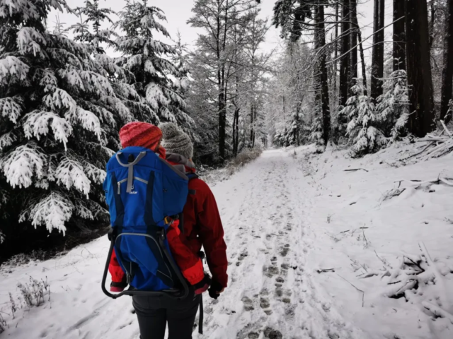 Winterwanderung mit Kraxe